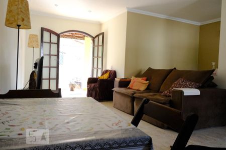Casa à venda com 382m², 5 quartos e 1 vagaSala segundo andar