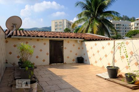 Casa à venda com 382m², 5 quartos e 1 vagaTerraço