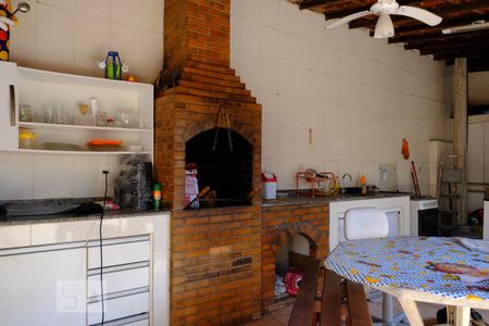 Casa à venda com 382m², 5 quartos e 1 vagaÁrea externa - churrasqueira