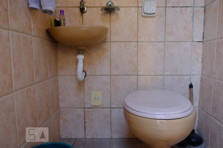 Casa à venda com 382m², 5 quartos e 1 vagaBanheiro da área externa