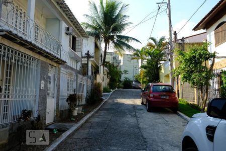 Casa à venda com 382m², 5 quartos e 1 vagaCondomínio