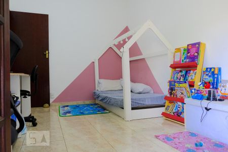 Casa à venda com 382m², 5 quartos e 1 vagaQuarto 5