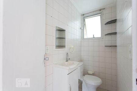 Lavabo de apartamento para alugar com 2 quartos, 70m² em Jardim Ivana, São Paulo