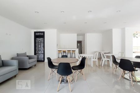 Apartamento à venda com 66m², 2 quartos e 1 vagaSalão de Festas