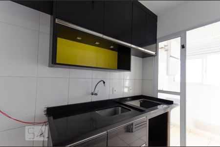 Cozinha de apartamento à venda com 2 quartos, 50m² em Parque Boturussu, São Paulo
