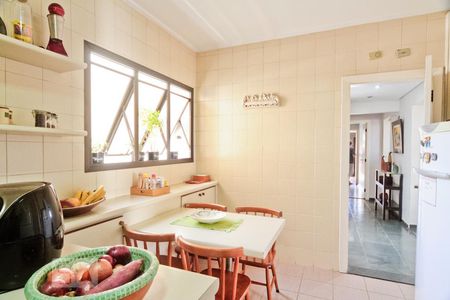 Apartamento à venda com 174m², 3 quartos e 2 vagasCozinha