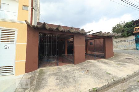 Casa para alugar com 45m², 1 quarto e 2 vagasFachada
