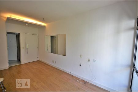 Apartamento para alugar com 70m², 2 quartos e 1 vagaSala