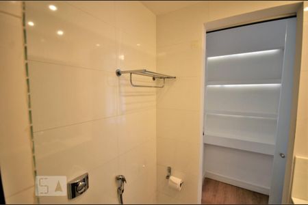 Apartamento para alugar com 70m², 2 quartos e 1 vagaBanheiro da Suíte