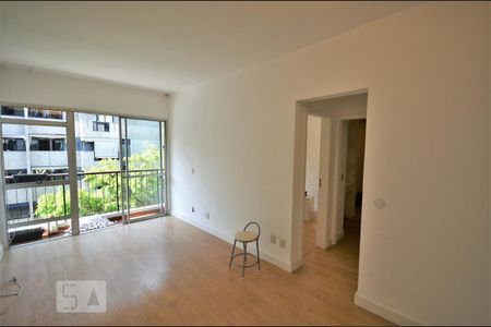 Apartamento para alugar com 70m², 2 quartos e 1 vagaSala