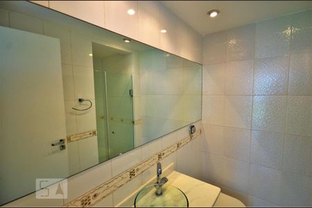 Apartamento para alugar com 70m², 2 quartos e 1 vagaBanheiro 