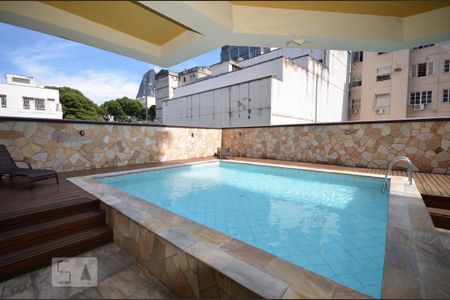 Apartamento para alugar com 70m², 2 quartos e 1 vagaÁrea comum - Piscina