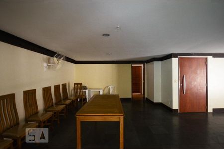 Apartamento para alugar com 70m², 2 quartos e 1 vagaÁrea comum - Salão de festas