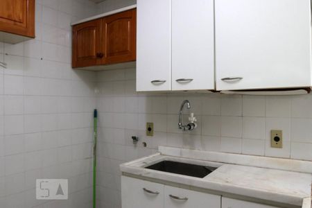 Apartamento à venda com 80m², 2 quartos e 1 vagaCozinha e Área de Serviço