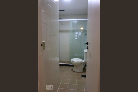 Apartamento à venda com 80m², 2 quartos e 1 vagaBanheiro da Suíte 1 