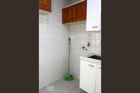 Apartamento à venda com 80m², 2 quartos e 1 vagaCozinha e Área de Serviço