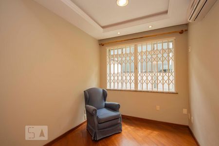 Quarto 1 de apartamento para alugar com 2 quartos, 90m² em Auxiliadora, Porto Alegre