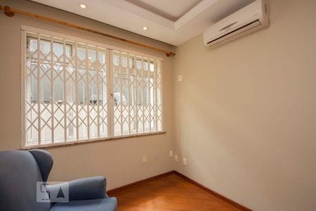 Quarto 1 de apartamento para alugar com 2 quartos, 90m² em Auxiliadora, Porto Alegre