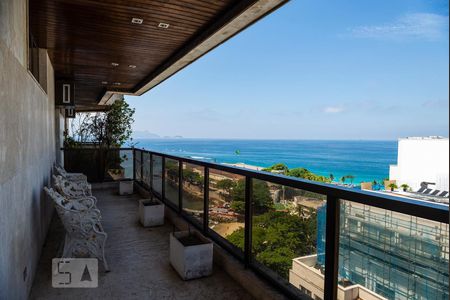 Apartamento à venda com 371m², 3 quartos e 4 vagasVaranda das Suítes 2 e Master