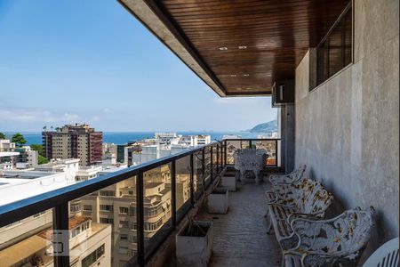 Apartamento à venda com 371m², 3 quartos e 4 vagasVaranda das Suítes 2 e Master