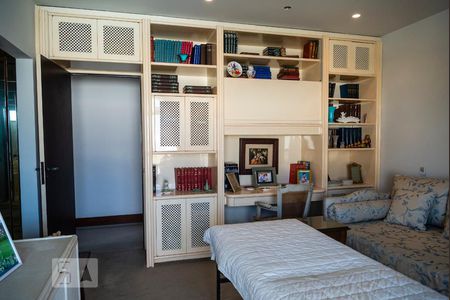 Apartamento à venda com 371m², 3 quartos e 4 vagasSuíte 1