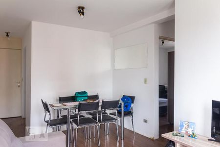Sala de apartamento à venda com 2 quartos, 52m² em Taboão, Diadema