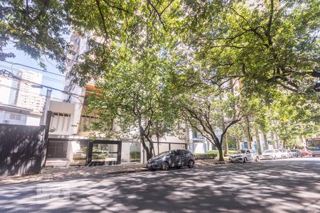 Apartamento para alugar com 200m², 4 quartos e 2 vagas Apartamento para alugar com 200m², 4 quartos e 2 vagasFachada