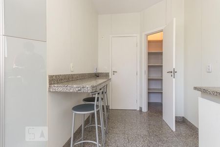 Apartamento para alugar com 200m², 4 quartos e 2 vagas Apartamento para alugar com 200m², 4 quartos e 2 vagasCozinha