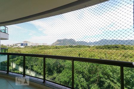 Apartamento para alugar com 73m², 2 quartos e 1 vaga Apartamento para alugar com 73m², 2 quartos e 1 vagaVaranda