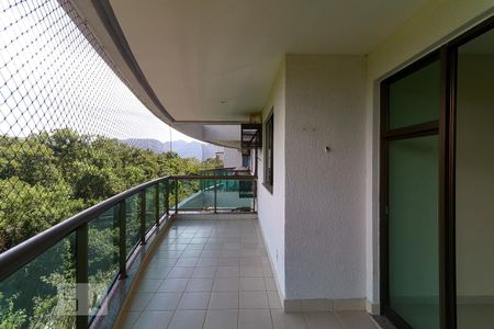 Apartamento para alugar com 73m², 2 quartos e 1 vaga Apartamento para alugar com 73m², 2 quartos e 1 vagaVaranda