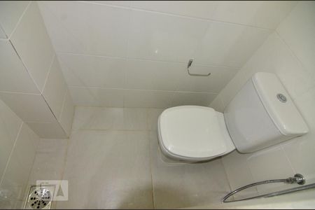 Apartamento para alugar com 65m², 2 quartos e sem vagaBanheiro de Serviço