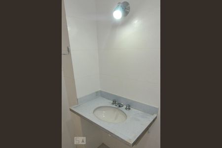 Apartamento para alugar com 65m², 2 quartos e sem vagaBanheiro