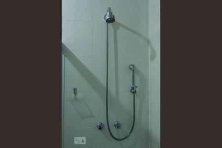 Apartamento para alugar com 65m², 2 quartos e sem vagaBanheiro