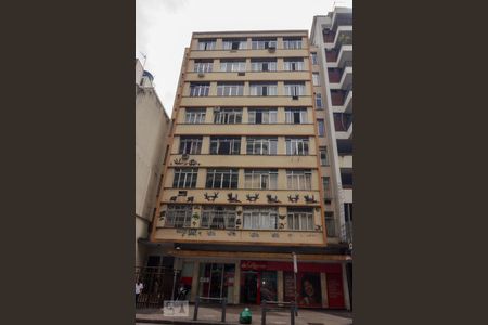 Apartamento para alugar com 65m², 2 quartos e sem vagaFachada