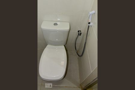 Apartamento para alugar com 65m², 2 quartos e sem vagaBanheiro de Serviço