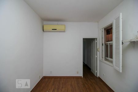 Sala de casa à venda com 8 quartos, 200m² em Laranjeiras, Rio de Janeiro