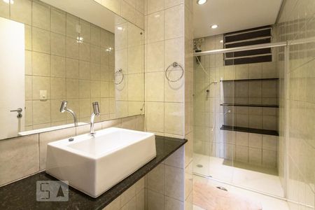 Apartamento à venda com 80m², 3 quartos e sem vagaBanheiro