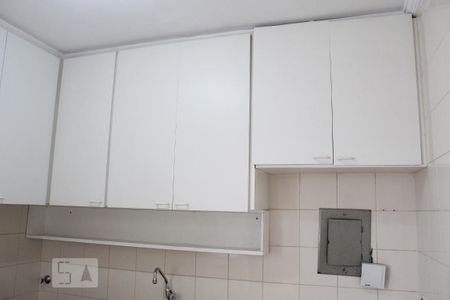 Apartamento à venda com 65m², 2 quartos e 1 vagaCozinha - Armários