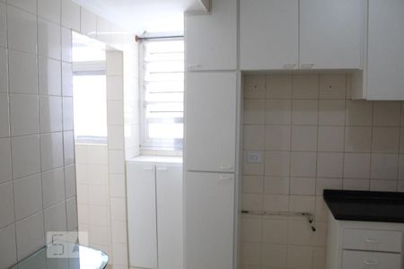 Apartamento à venda com 65m², 2 quartos e 1 vagaCozinha - Armários