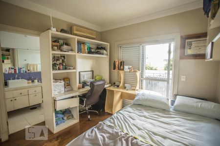 Casa à venda com 300m², 3 quartos e 3 vagas Casa à venda com 300m², 3 quartos e 3 vagasSuite 2