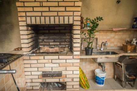 Casa à venda com 300m², 3 quartos e 3 vagas Casa à venda com 300m², 3 quartos e 3 vagasChurrasqueira