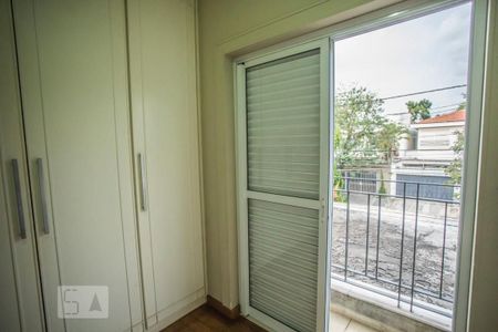 Casa à venda com 300m², 3 quartos e 3 vagas Casa à venda com 300m², 3 quartos e 3 vagasCloset - Suite 3