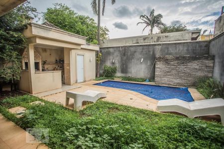 Casa à venda com 300m², 3 quartos e 3 vagas Casa à venda com 300m², 3 quartos e 3 vagasQuintal