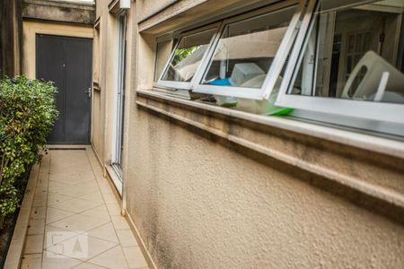 Casa à venda com 300m², 3 quartos e 3 vagas Casa à venda com 300m², 3 quartos e 3 vagasCorredor externo