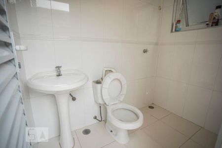 Casa à venda com 300m², 3 quartos e 3 vagas Casa à venda com 300m², 3 quartos e 3 vagasBanheiro - Piscina