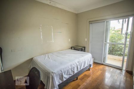 Casa à venda com 300m², 3 quartos e 3 vagas Casa à venda com 300m², 3 quartos e 3 vagasSuite 1