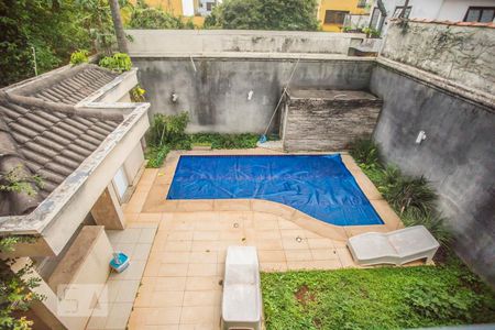 Casa à venda com 300m², 3 quartos e 3 vagas Casa à venda com 300m², 3 quartos e 3 vagasVista da Varanda