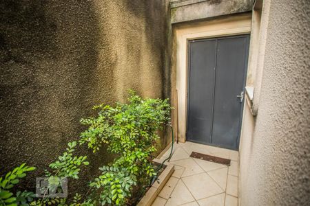 Casa à venda com 300m², 3 quartos e 3 vagas Casa à venda com 300m², 3 quartos e 3 vagasVista da Área de Serviço