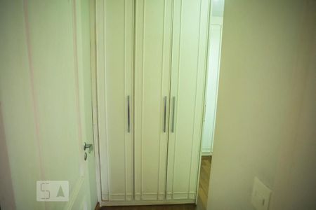 Casa à venda com 300m², 3 quartos e 3 vagas Casa à venda com 300m², 3 quartos e 3 vagasCloset - Suite 3