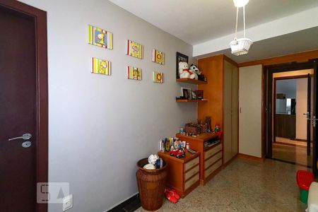 Apartamento à venda com 360m², 5 quartos e 3 vagas Apartamento à venda com 360m², 5 quartos e 3 vagasSuíte 2